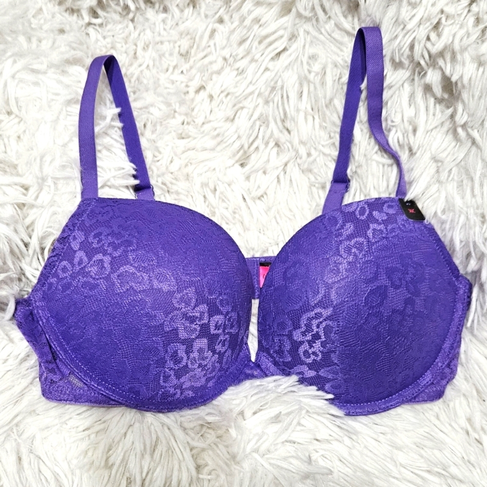 NWT lightly padded bra